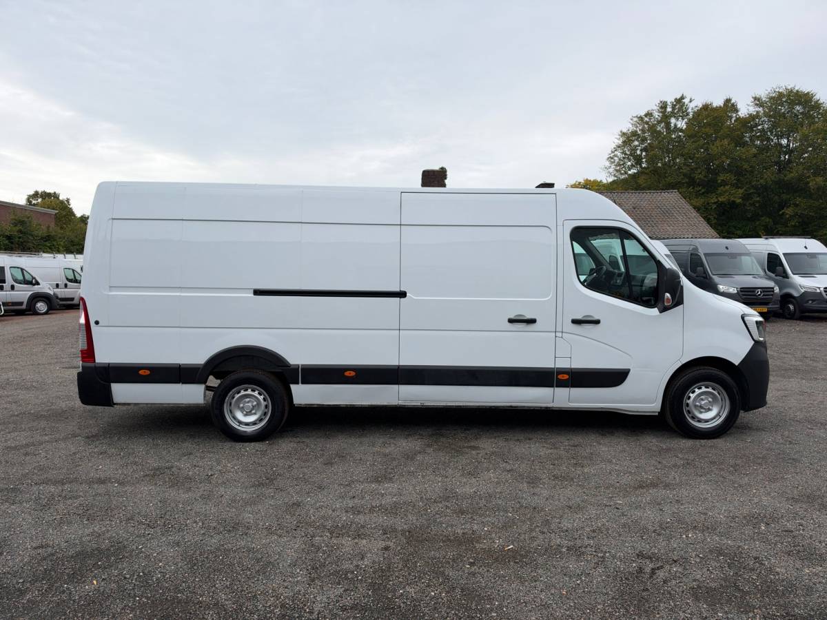 Renault Master Renault Master T35 2.3 dCi 165PK L4H2 EL Airco / Cruise