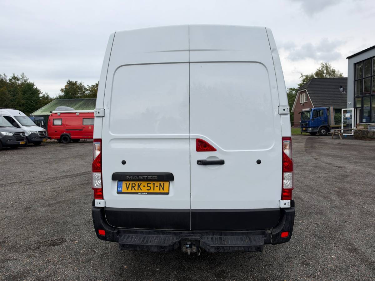 Renault Master Renault Master T35 2.3 dCi 165PK L4H2 EL Airco / Cruise