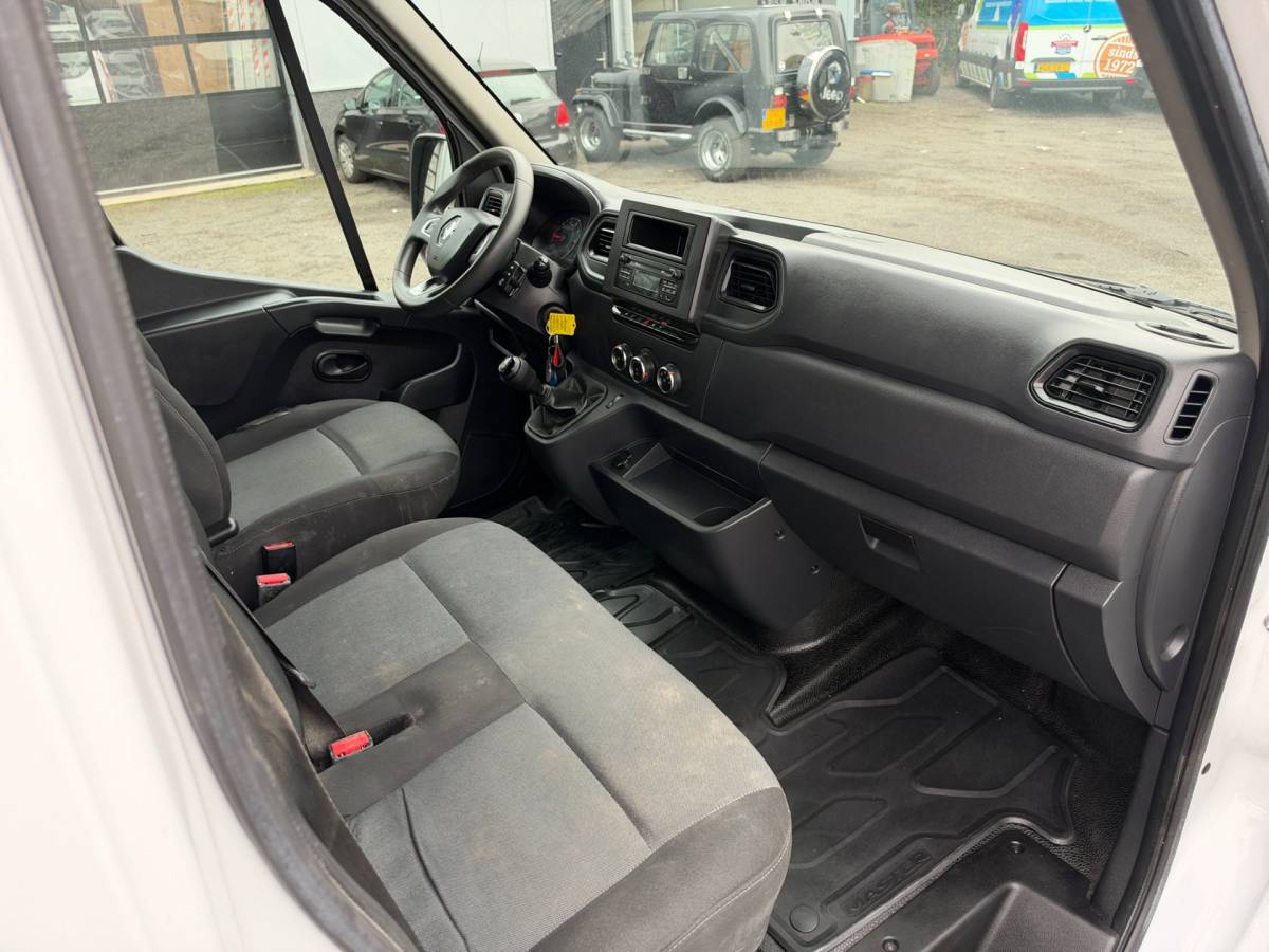 Renault Master Renault Master T35 2.3 dCi 165PK L4H2 EL Airco / Cruise