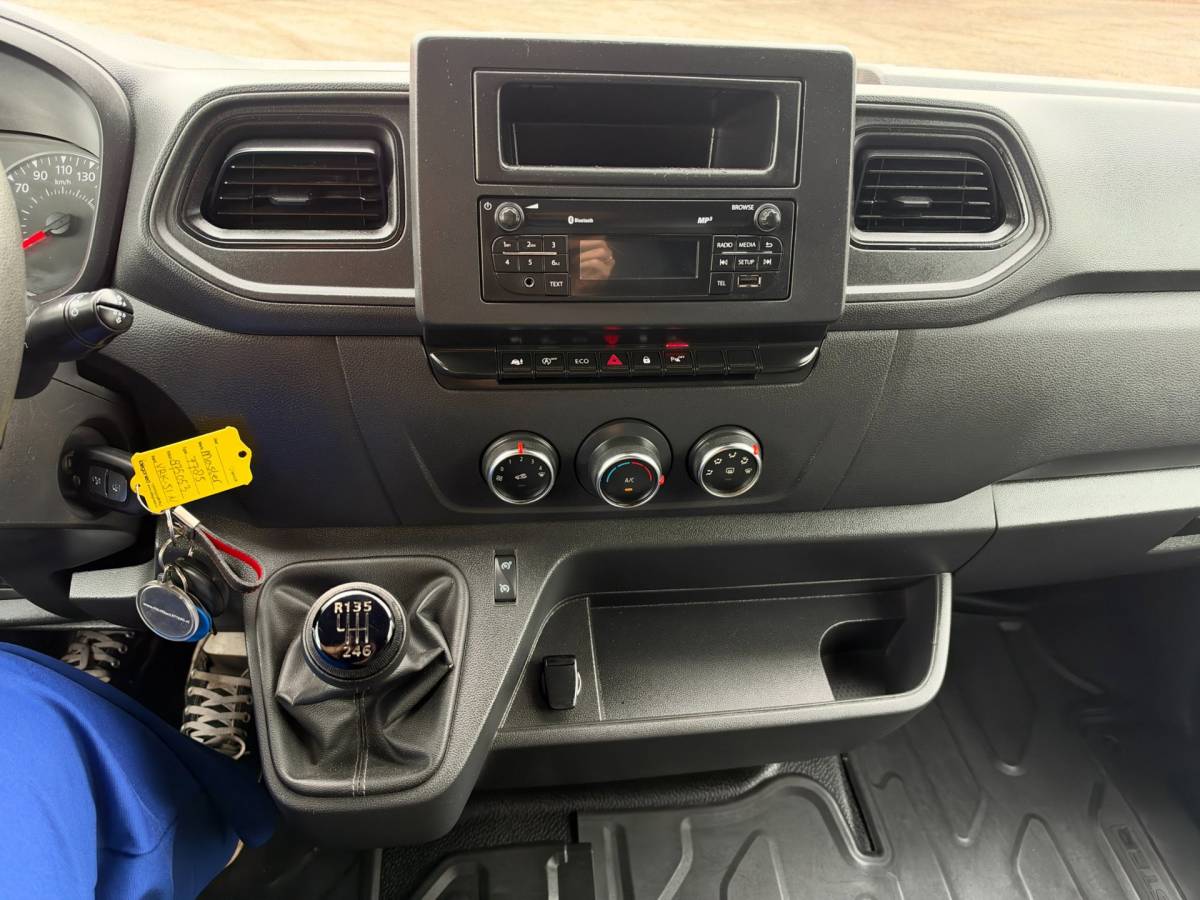Renault Master Renault Master T35 2.3 dCi 165PK L4H2 EL Airco / Cruise