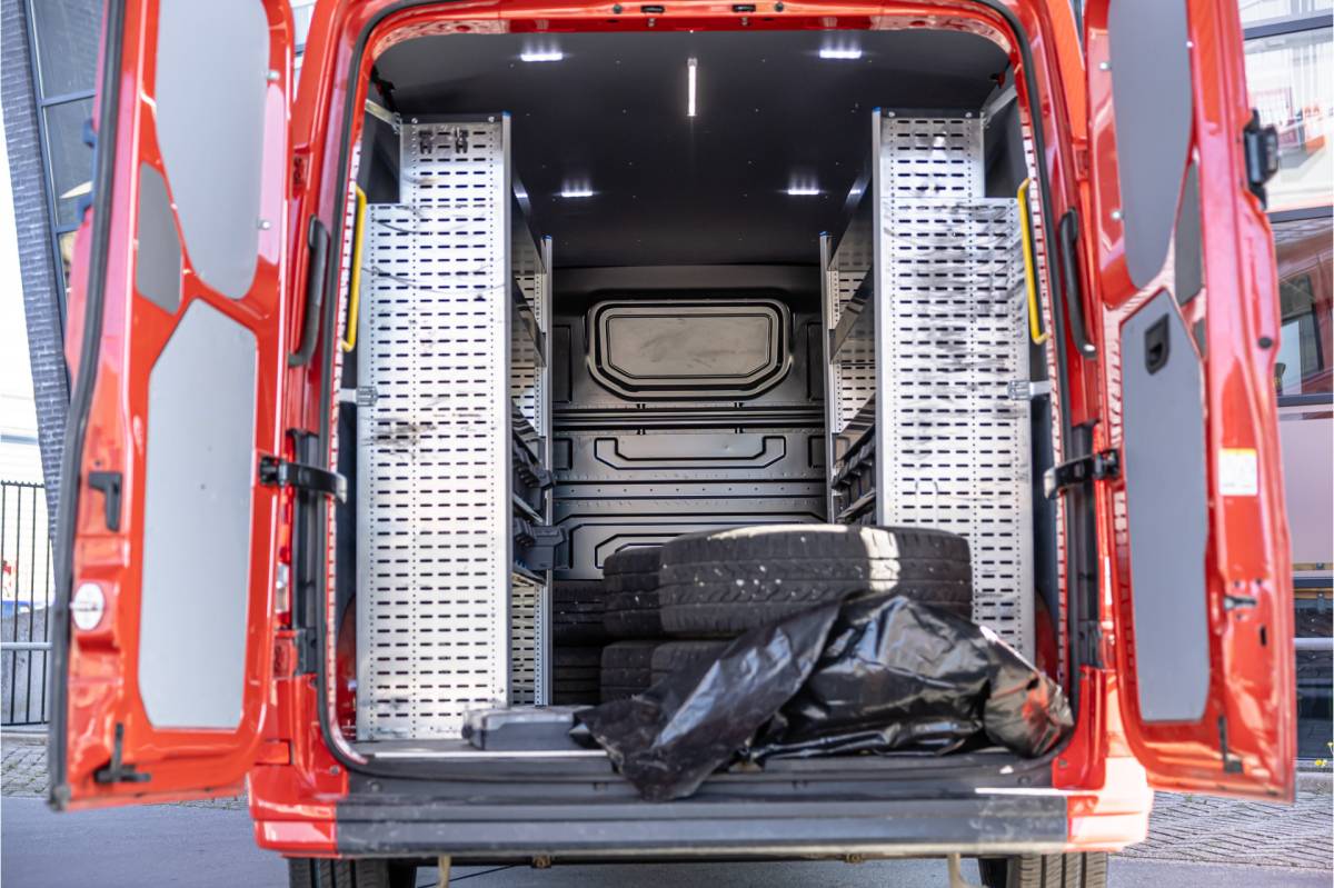 MAN TGE Man TGE 35 2.0 L3H2 DSG | ACC | Standkachel | CarPlay | Navigatie | Camera | MF Stuur | Sortimo | DAB | Stoelverwarming | Nieuwe APK