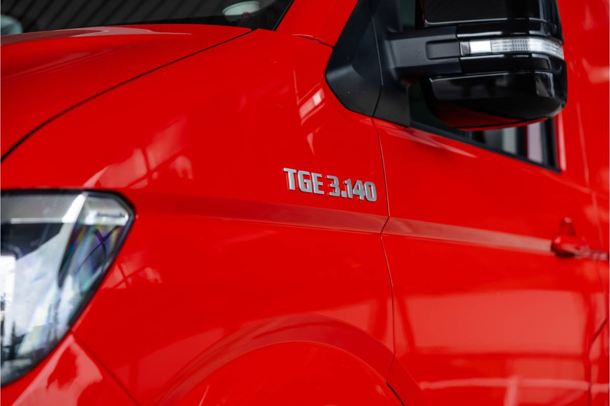 MAN TGE Man TGE 35 2.0 L3H2 DSG | ACC | Standkachel | CarPlay | Navigatie | Camera | MF Stuur | Sortimo | DAB | Stoelverwarming | Nieuwe APK