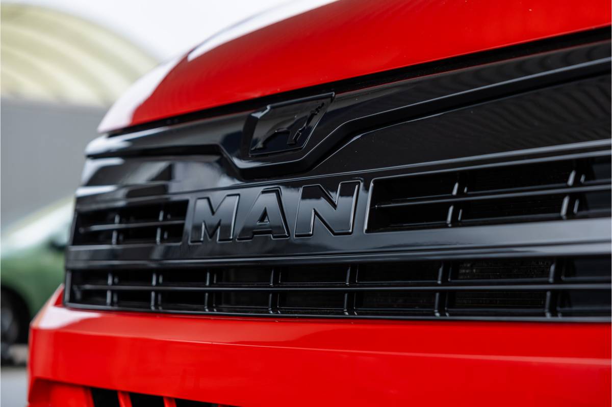 MAN TGE Man TGE 35 2.0 L3H2 DSG | ACC | Standkachel | CarPlay | Navigatie | Camera | MF Stuur | Sortimo | DAB | Stoelverwarming | Nieuwe APK