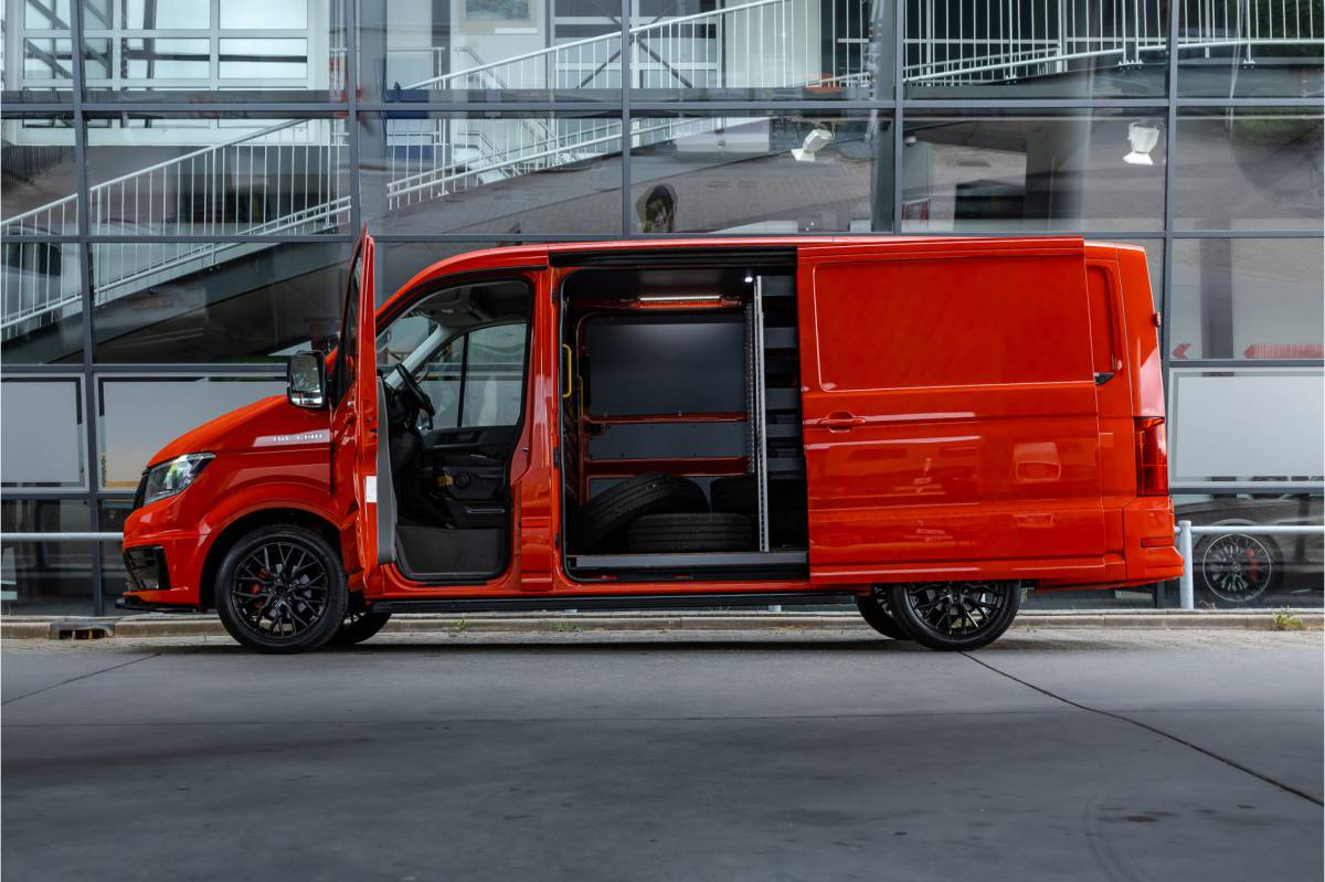 MAN TGE Man TGE 35 2.0 L3H2 DSG | ACC | Standkachel | CarPlay | Navigatie | Camera | MF Stuur | Sortimo | DAB | Stoelverwarming | Nieuwe APK