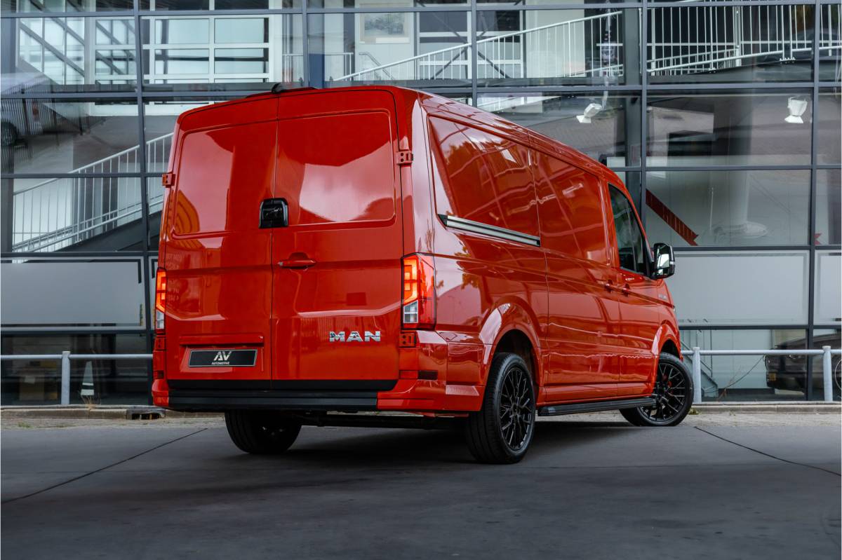 MAN TGE Man TGE 35 2.0 L3H2 DSG | ACC | Standkachel | CarPlay | Navigatie | Camera | MF Stuur | Sortimo | DAB | Stoelverwarming | Nieuwe APK