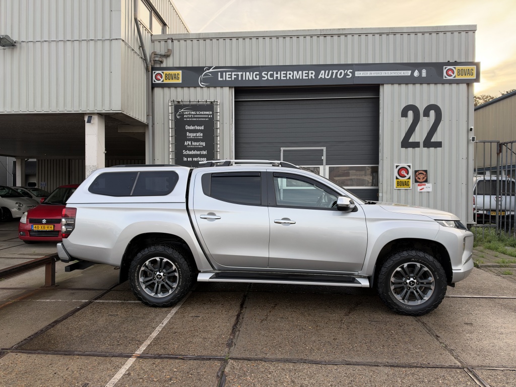 Mitsubishi L200 Mitsubishi L 200 2.2 DI-D DC Instyle