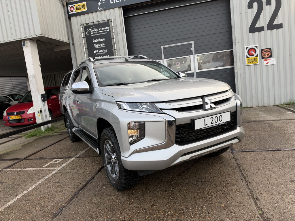Mitsubishi L200 Mitsubishi L 200 2.2 DI-D DC Instyle