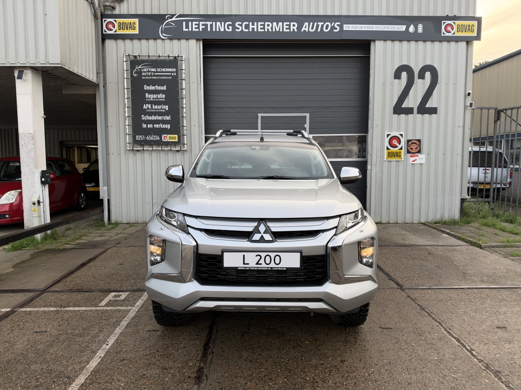 Mitsubishi L200 Mitsubishi L 200 2.2 DI-D DC Instyle