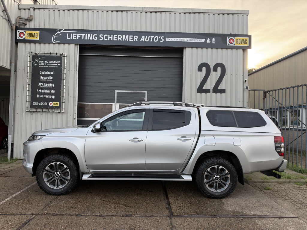 Mitsubishi L200 Mitsubishi L 200 2.2 DI-D DC Instyle