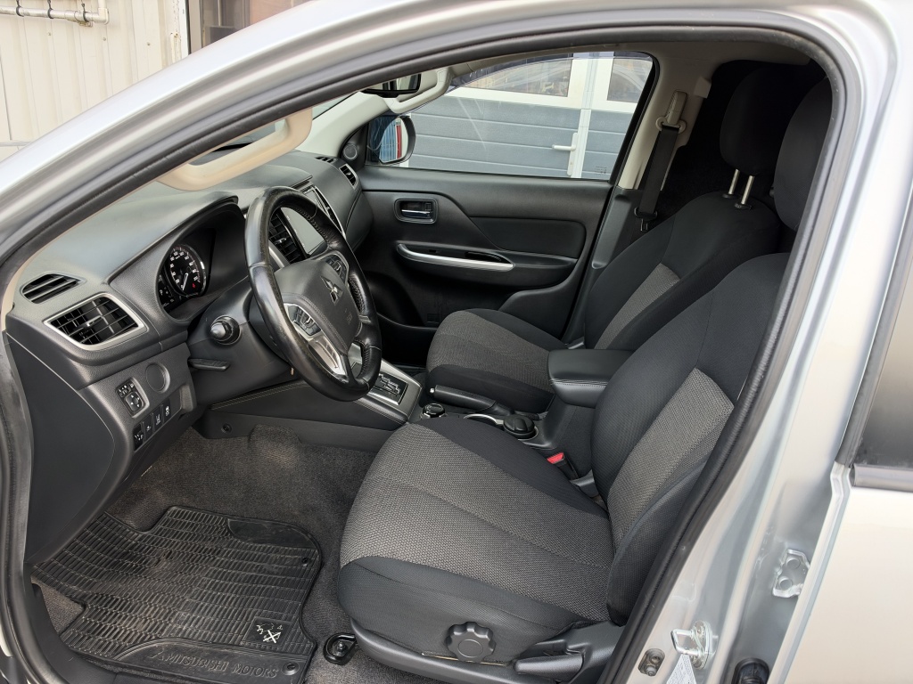 Mitsubishi L200 Mitsubishi L 200 2.2 DI-D DC Instyle