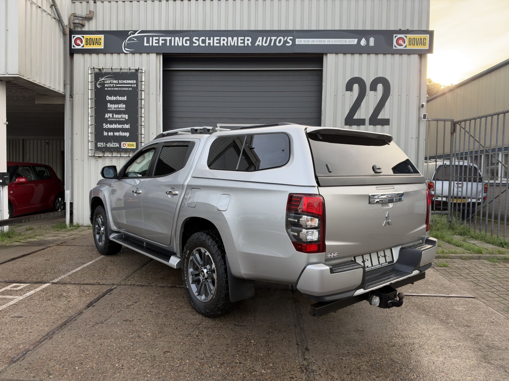 Mitsubishi L200 Mitsubishi L 200 2.2 DI-D DC Instyle