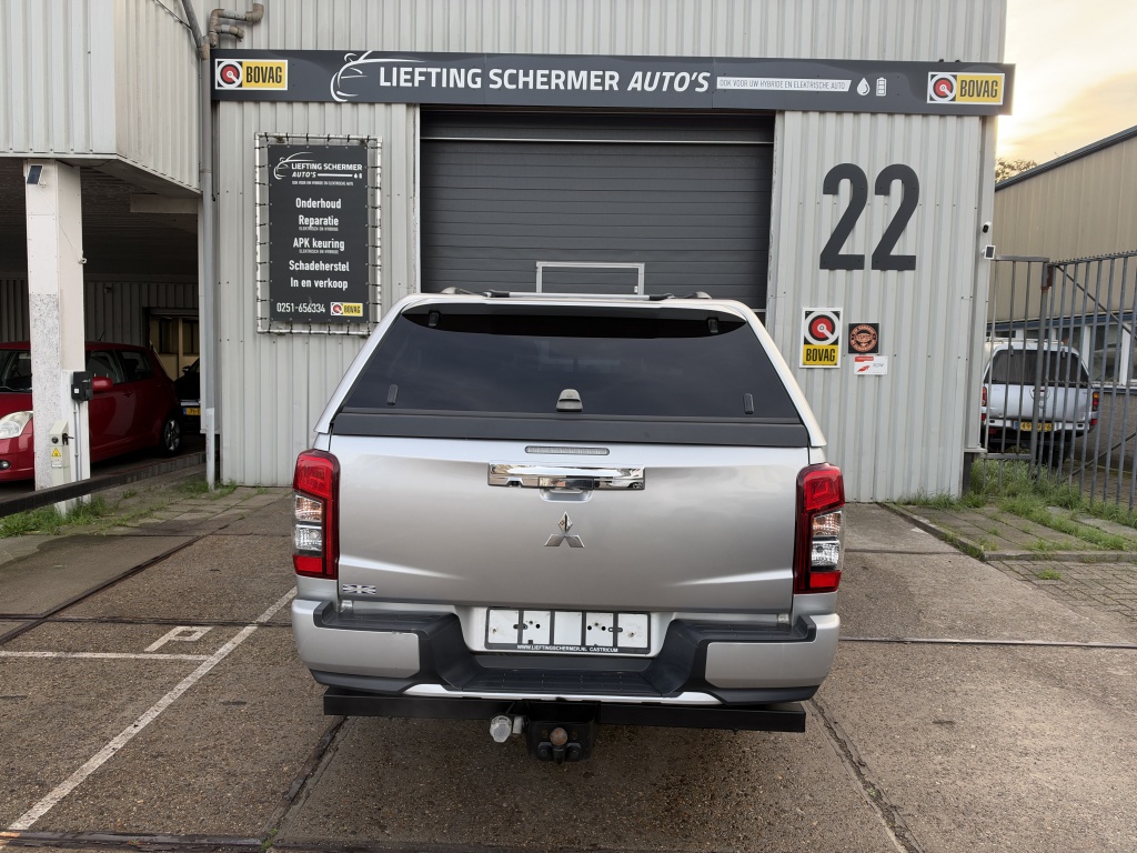 Mitsubishi L200 Mitsubishi L 200 2.2 DI-D DC Instyle