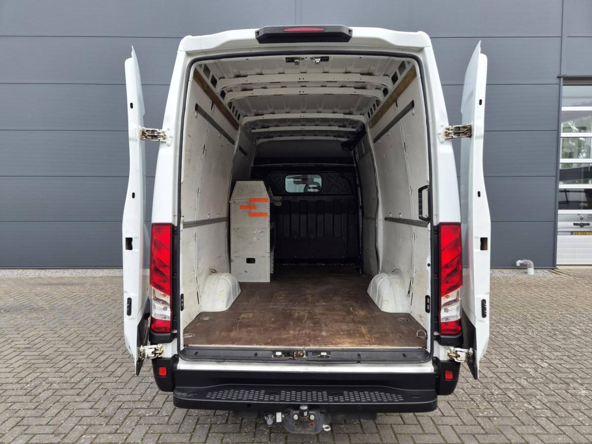 Iveco Daily Iveco Daily 35S16V 2.3 L2H2 Clima 155 PK 3500 kg trekken