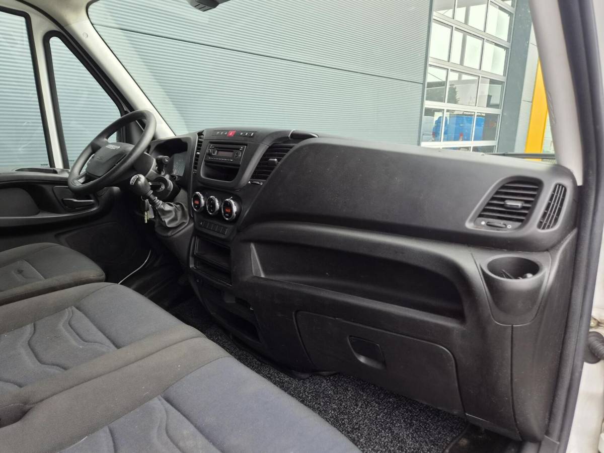 Iveco Daily Iveco Daily 35S16V 2.3 L2H2 Clima 155 PK 3500 kg trekken