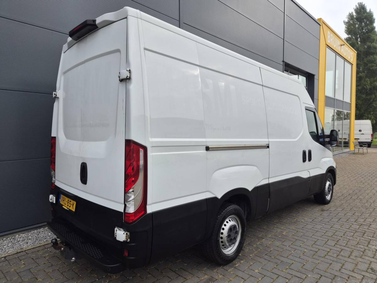 Iveco Daily Iveco Daily 35S16V 2.3 L2H2 Clima 155 PK 3500 kg trekken