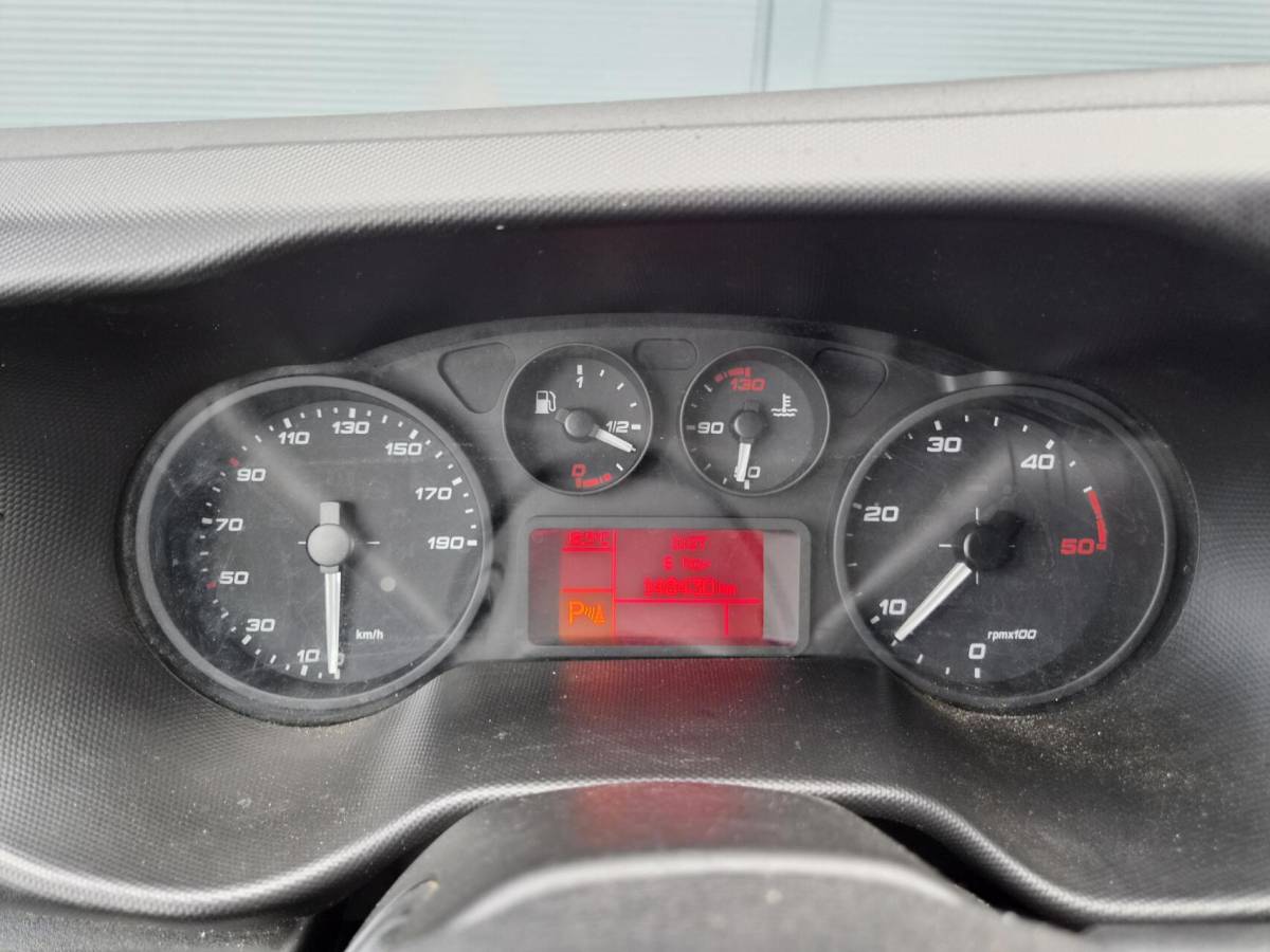 Iveco Daily Iveco Daily 35S16V 2.3 L2H2 Clima 155 PK 3500 kg trekken