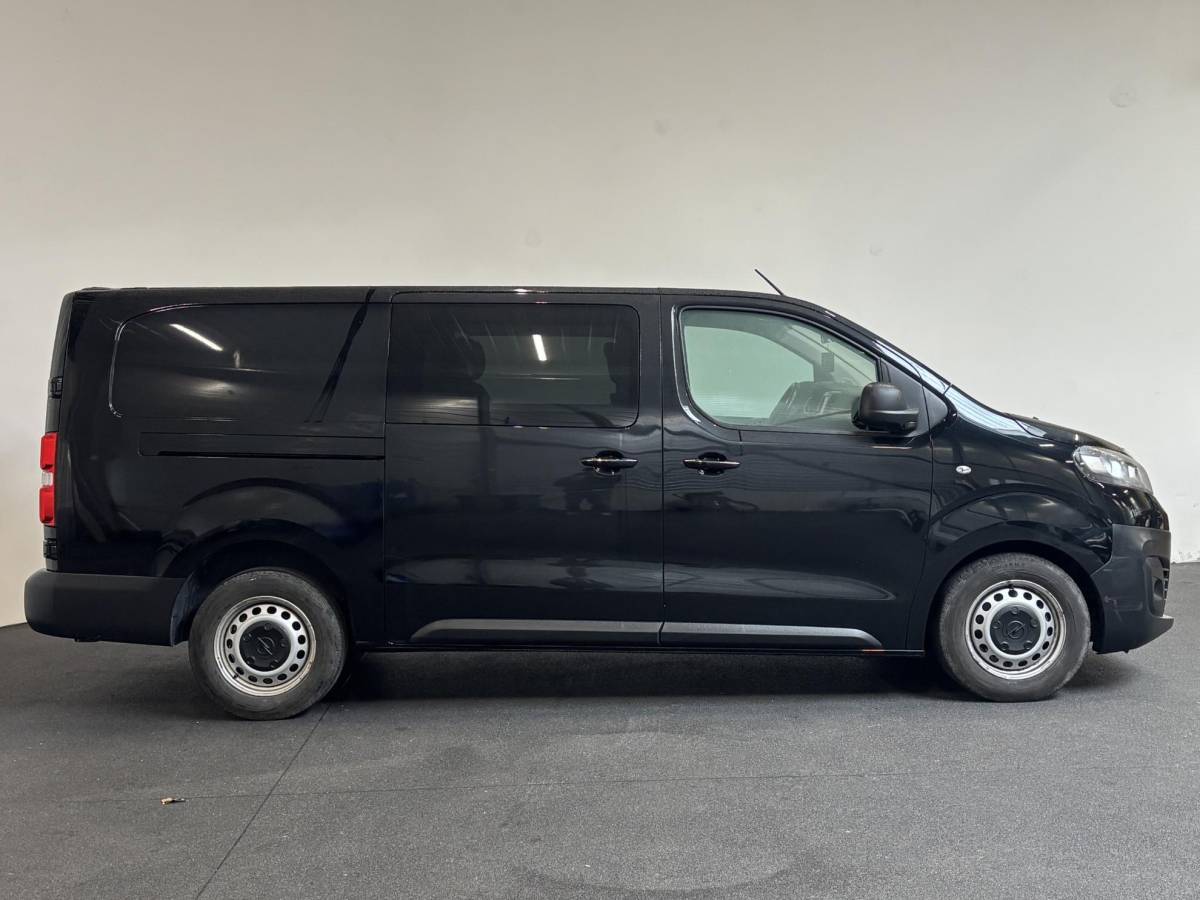 Opel Vivaro Opel Vivaro 2.0 CDTI Automaat 145 pk L3H1 Dubbele Cabine Automaat Airco Navi Cruise Control Parkeersensoren Camera Trekhaak