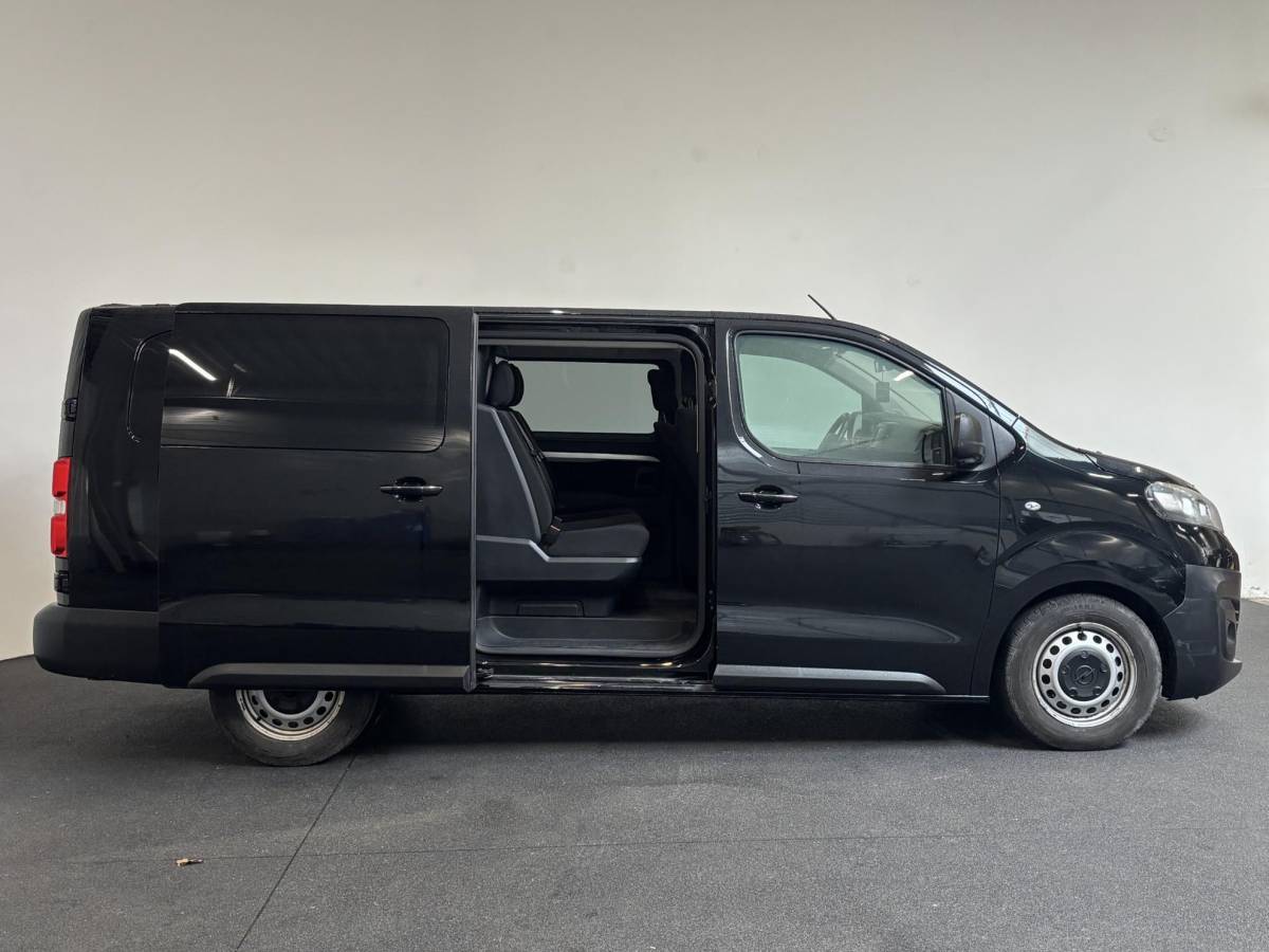 Opel Vivaro Opel Vivaro 2.0 CDTI Automaat 145 pk L3H1 Dubbele Cabine Automaat Airco Navi Cruise Control Parkeersensoren Camera Trekhaak