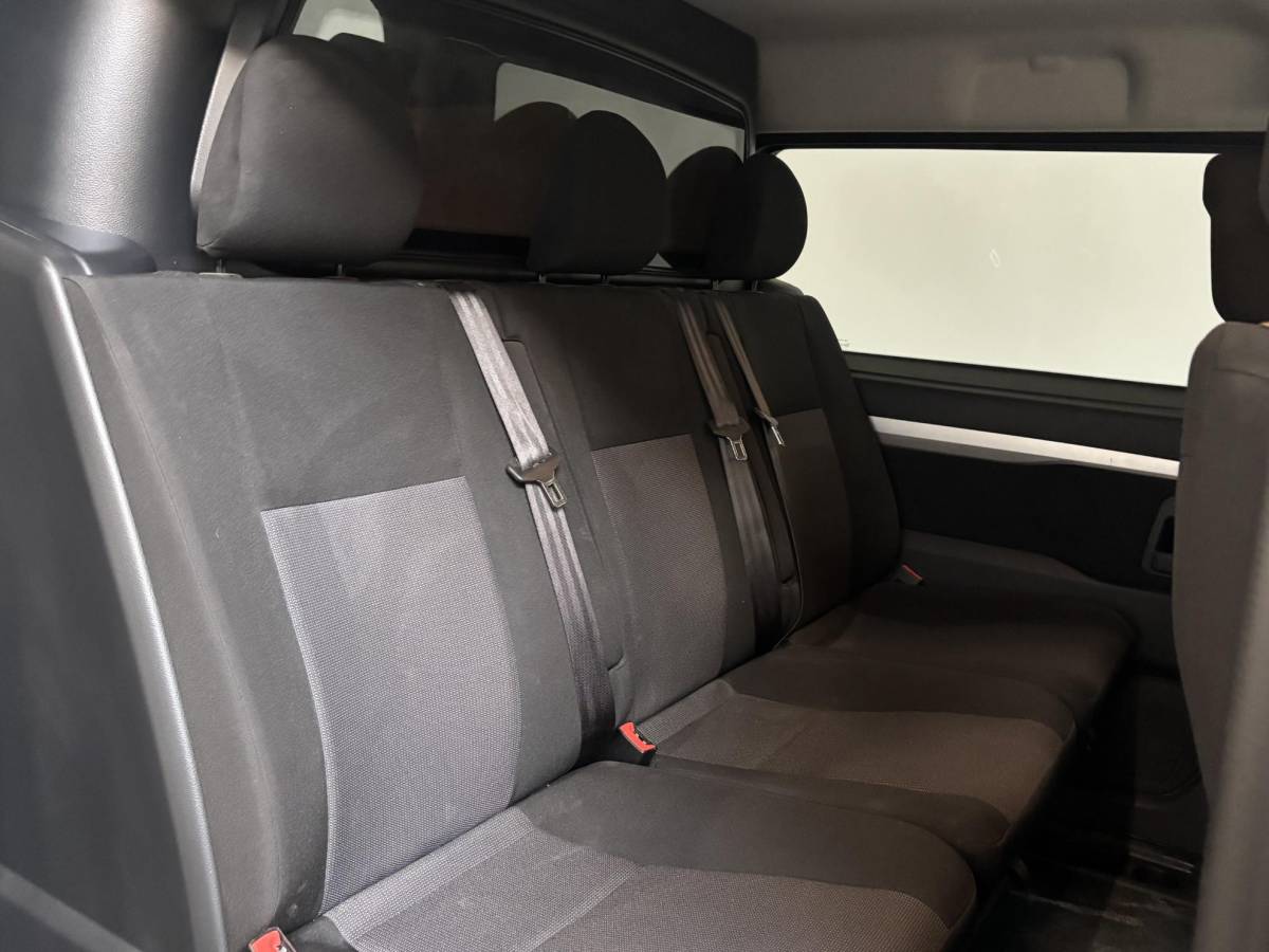 Opel Vivaro Opel Vivaro 2.0 CDTI Automaat 145 pk L3H1 Dubbele Cabine Automaat Airco Navi Cruise Control Parkeersensoren Camera Trekhaak