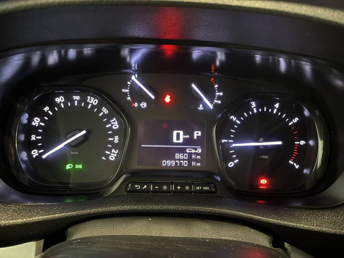 Opel Vivaro Opel Vivaro 2.0 CDTI Automaat 145 pk L3H1 Dubbele Cabine Automaat Airco Navi Cruise Control Parkeersensoren Camera Trekhaak