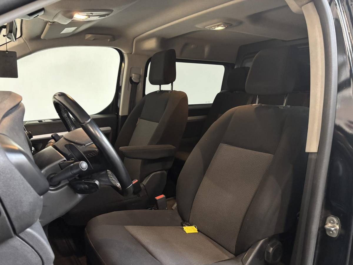 Opel Vivaro Opel Vivaro 2.0 CDTI Automaat 145 pk L3H1 Dubbele Cabine Automaat Airco Navi Cruise Control Parkeersensoren Camera Trekhaak