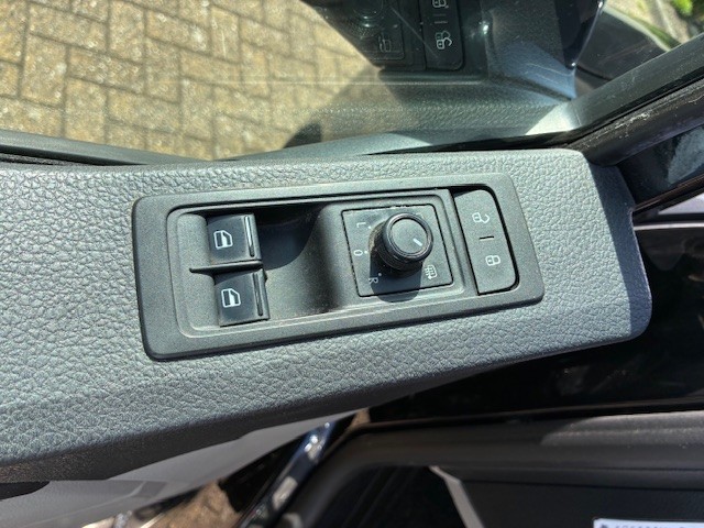 Volkswagen Transporter Volkswagen Transporter 2.0 TDI L2H1 Comfortline Automaat 95.000km!!!!