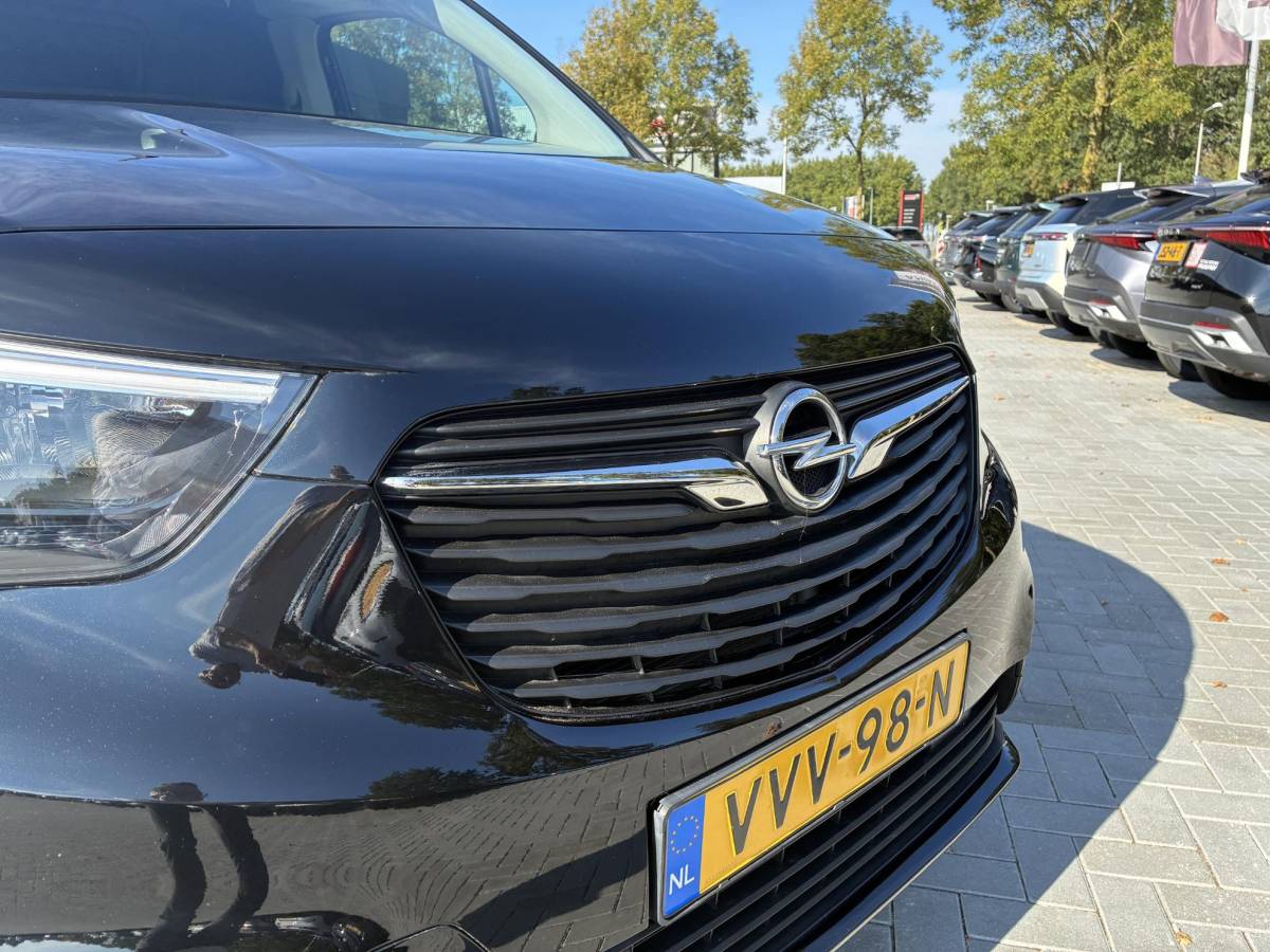 Opel Combo Opel Combo 1.5D 130Pk Automaat(8) L1H1 | Climate control | Camera | Navigatie | 3-Persoons | Stoel & Stuurverwarming | Elektrisch Pakket | Parkpilot |