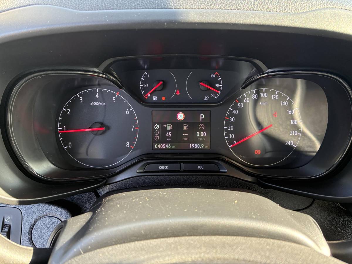 Opel Combo Opel Combo 1.5D 130Pk Automaat(8) L1H1 | Climate control | Camera | Navigatie | 3-Persoons | Stoel & Stuurverwarming | Elektrisch Pakket | Parkpilot |