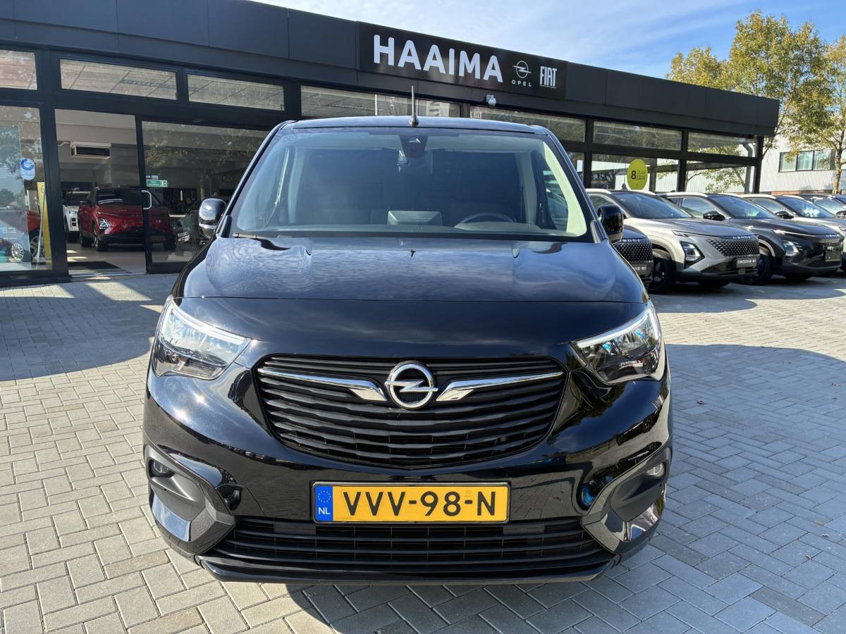 Opel Combo Opel Combo 1.5D 130Pk Automaat(8) L1H1 | Climate control | Camera | Navigatie | 3-Persoons | Stoel & Stuurverwarming | Elektrisch Pakket | Parkpilot |