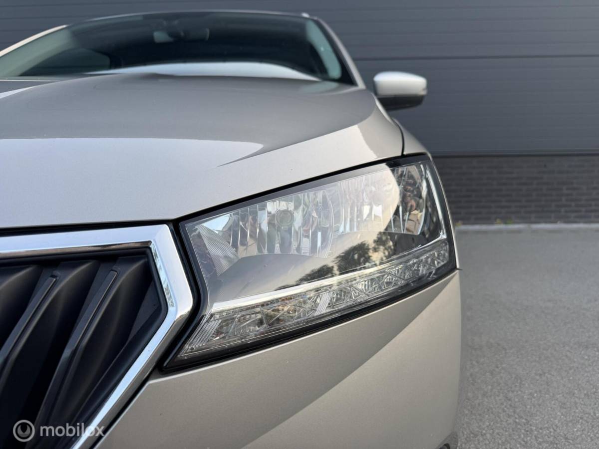 Škoda Fabia Skoda Fabia Combi 1.0 TSI DSG SCOUT LINE CLIMA*CARPLAY*CRUISE*PDC