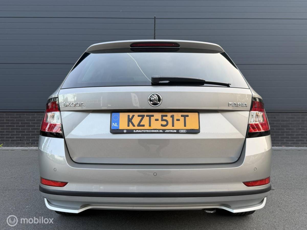 Škoda Fabia Skoda Fabia Combi 1.0 TSI DSG SCOUT LINE CLIMA*CARPLAY*CRUISE*PDC