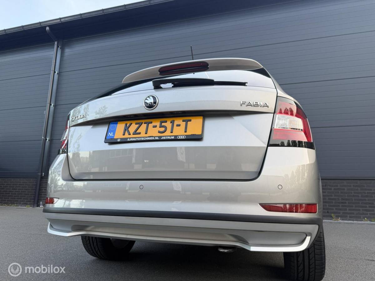 Škoda Fabia Skoda Fabia Combi 1.0 TSI DSG SCOUT LINE CLIMA*CARPLAY*CRUISE*PDC