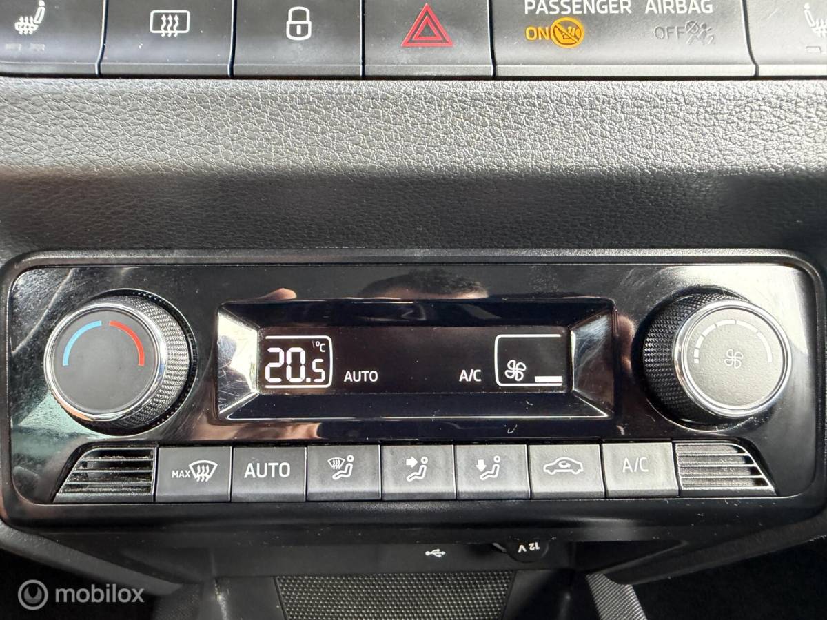Škoda Fabia Skoda Fabia Combi 1.0 TSI DSG SCOUT LINE CLIMA*CARPLAY*CRUISE*PDC