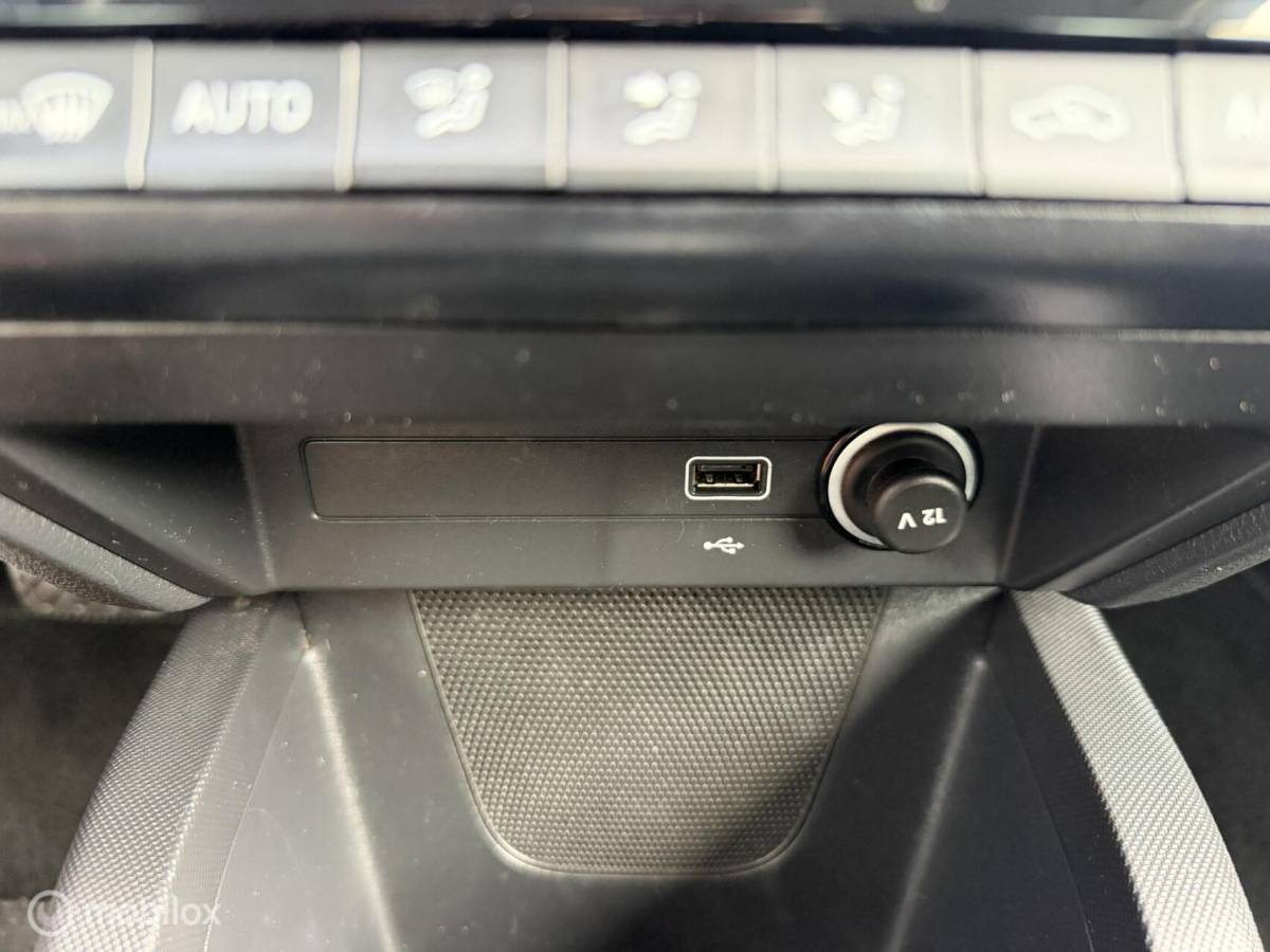 Škoda Fabia Skoda Fabia Combi 1.0 TSI DSG SCOUT LINE CLIMA*CARPLAY*CRUISE*PDC