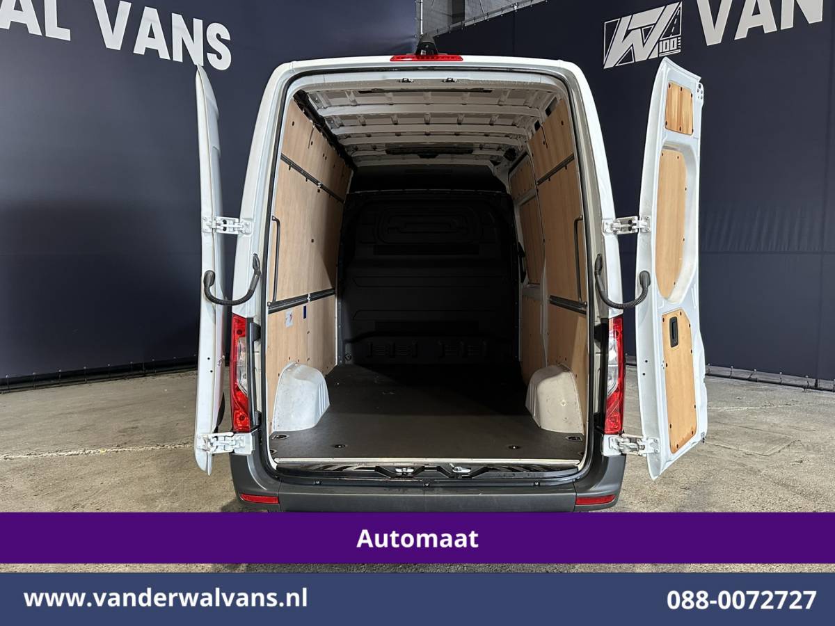 Mercedes-Benz Sprinter Mercedes-Benz Sprinter 317 CDI 170pk 9G-Tronic Automaat L2H2 Euro6 Airco | Camera | Navigatie | LED | Cruisecontrol Chauffeursstoel, Stoelverwarming, Parkeersensoren, Bijrijdersbank
