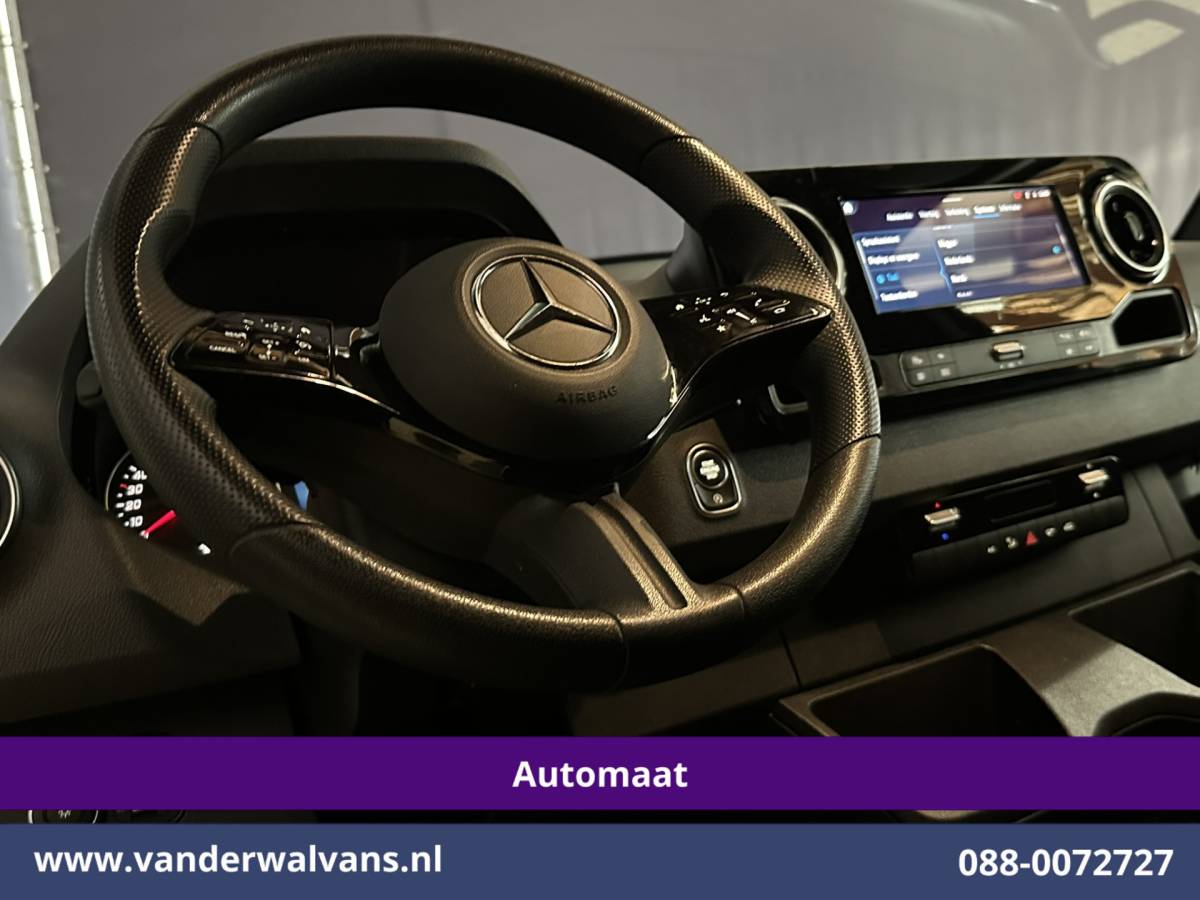 Mercedes-Benz Sprinter Mercedes-Benz Sprinter 317 CDI 170pk 9G-Tronic Automaat L2H2 Euro6 Airco | Camera | Navigatie | LED | Cruisecontrol Chauffeursstoel, Stoelverwarming, Parkeersensoren, Bijrijdersbank