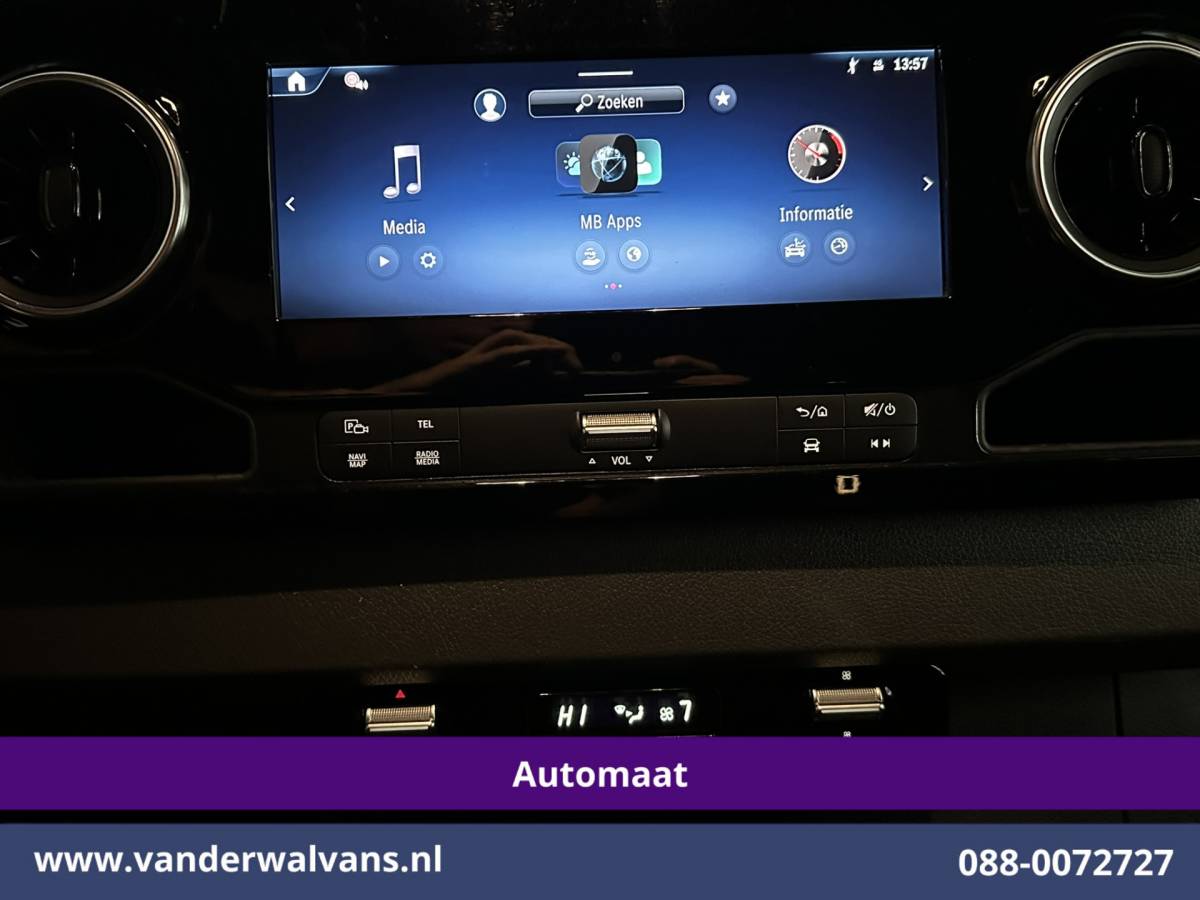 Mercedes-Benz Sprinter Mercedes-Benz Sprinter 317 CDI 170pk 9G-Tronic Automaat L2H2 Euro6 Airco | Camera | Navigatie | LED | Cruisecontrol Chauffeursstoel, Stoelverwarming, Parkeersensoren, Bijrijdersbank
