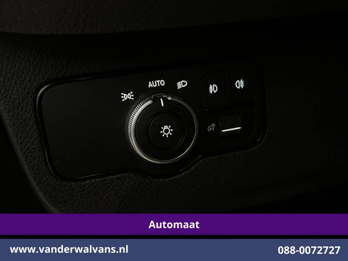 Mercedes-Benz Sprinter Mercedes-Benz Sprinter 317 CDI 170pk 9G-Tronic Automaat L2H2 Euro6 Airco | Camera | Navigatie | LED | Cruisecontrol Chauffeursstoel, Stoelverwarming, Parkeersensoren, Bijrijdersbank