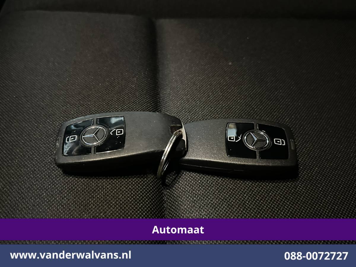 Mercedes-Benz Sprinter Mercedes-Benz Sprinter 317 CDI 170pk 9G-Tronic Automaat L2H2 Euro6 Airco | Camera | Navigatie | LED | Cruisecontrol Chauffeursstoel, Stoelverwarming, Parkeersensoren, Bijrijdersbank