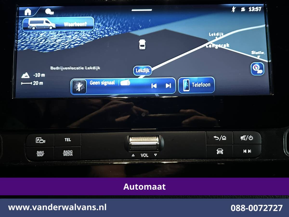 Mercedes-Benz Sprinter Mercedes-Benz Sprinter 317 CDI 170pk 9G-Tronic Automaat L2H2 Euro6 Airco | Camera | Navigatie | LED | Cruisecontrol Chauffeursstoel, Stoelverwarming, Parkeersensoren, Bijrijdersbank
