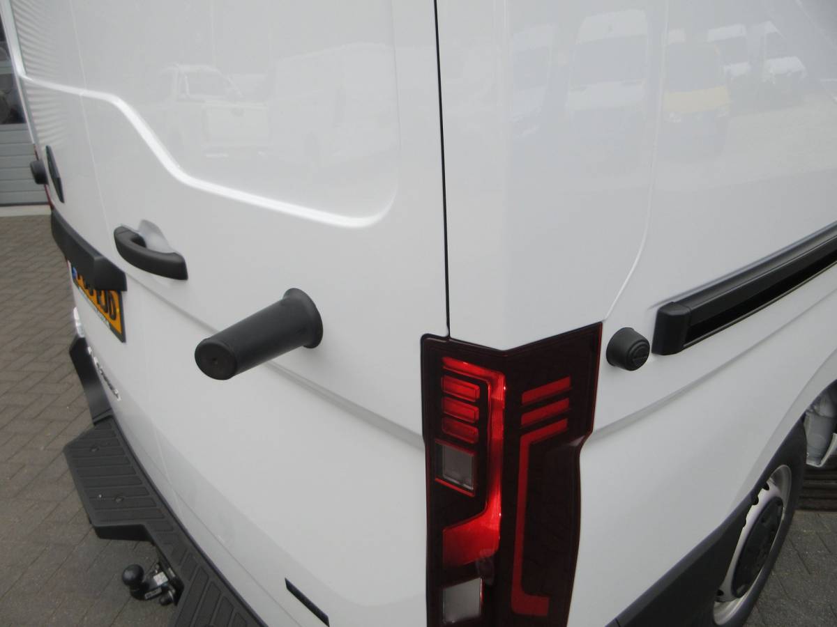 Renault Master Renault MASTER E-TECH T35 L2H2, Extra Long Range 87 kWh, Camera, Apple Carplay, Android.
