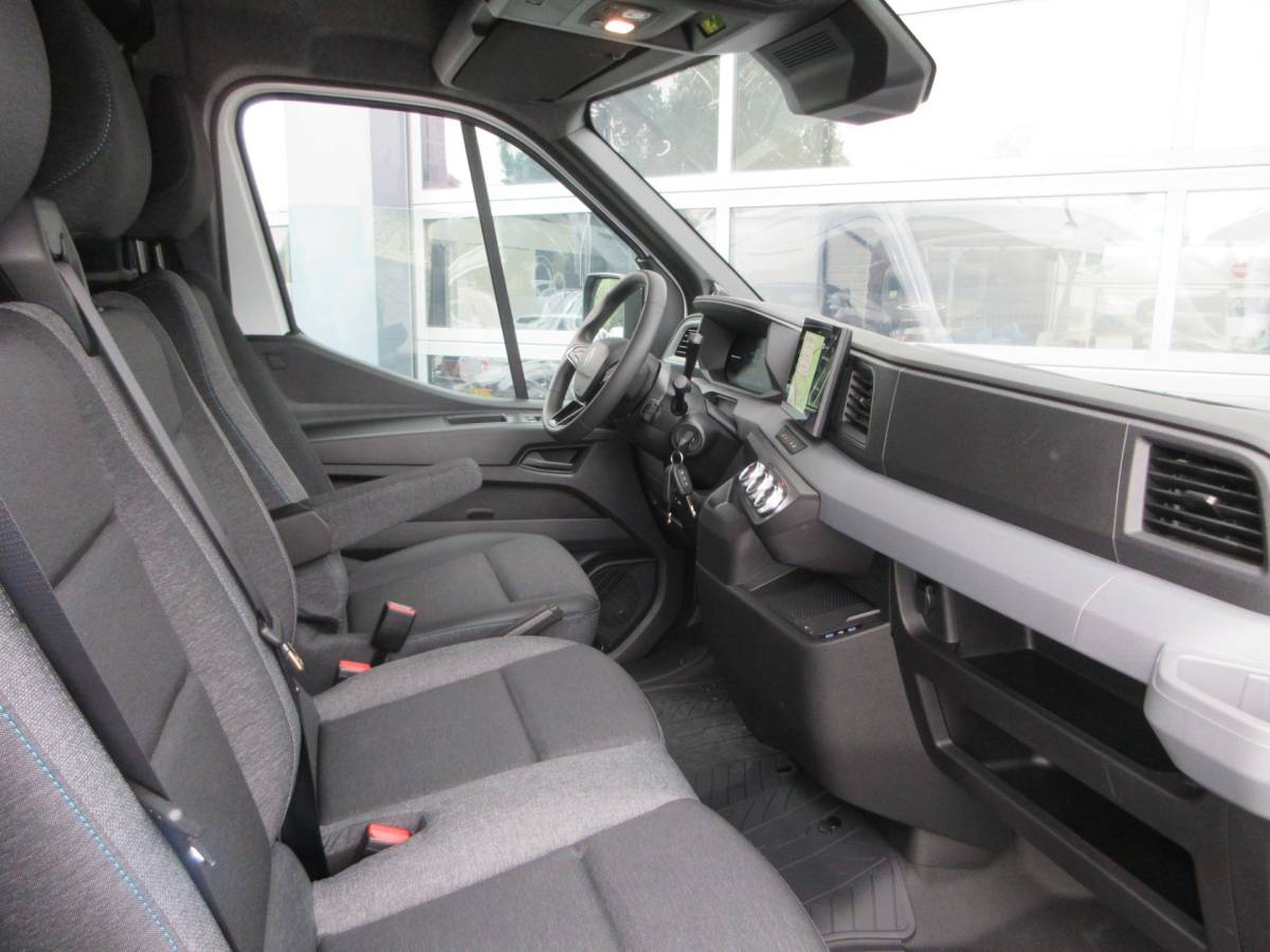 Renault Master Renault MASTER E-TECH T35 L2H2, Extra Long Range 87 kWh, Camera, Apple Carplay, Android.