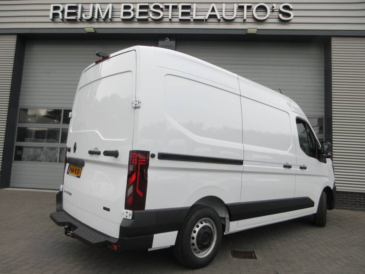 Renault Master Renault MASTER E-TECH T35 L2H2, Extra Long Range 87 kWh, Camera, Apple Carplay, Android.