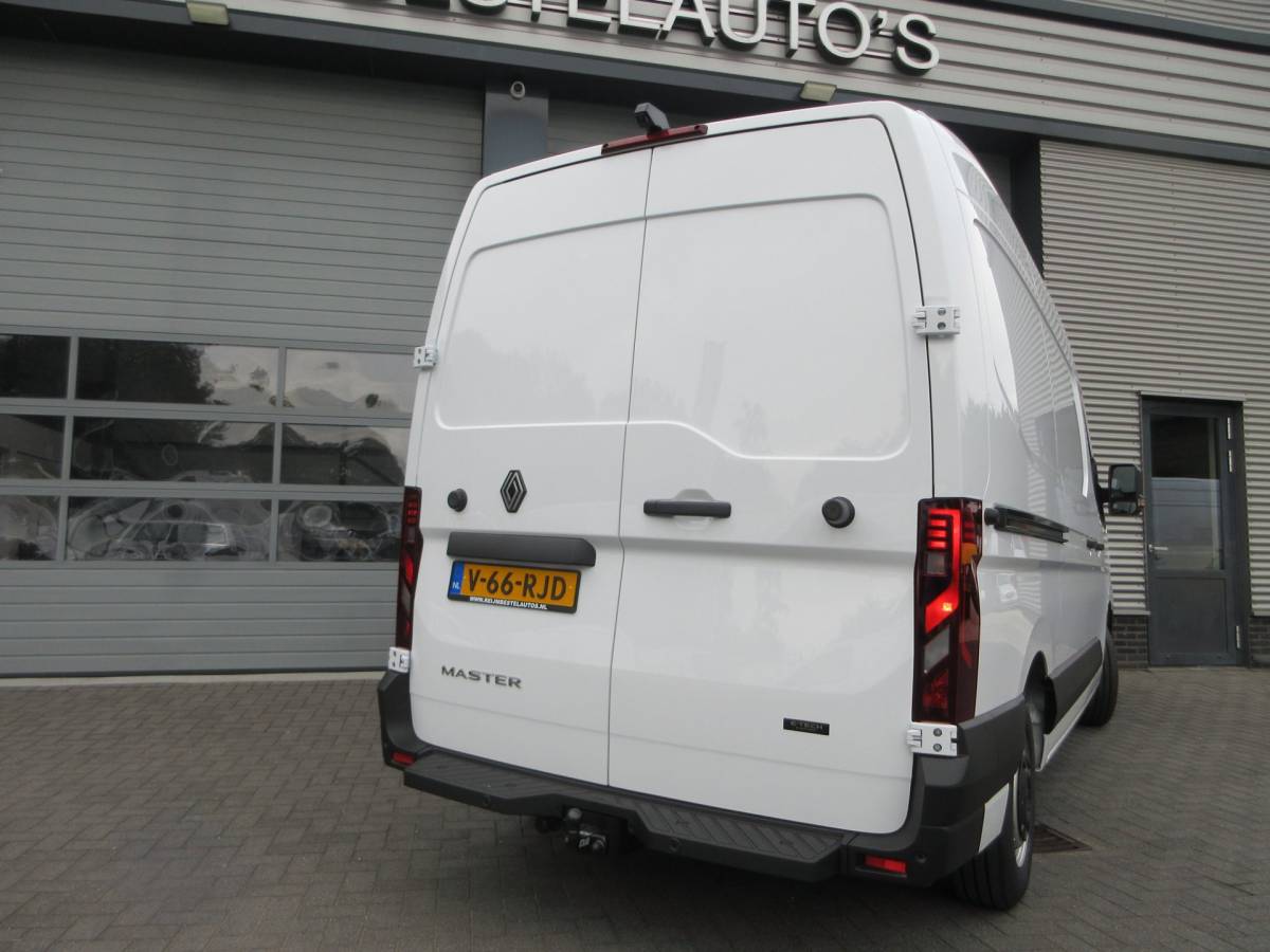 Renault Master Renault MASTER E-TECH T35 L2H2, Extra Long Range 87 kWh, Camera, Apple Carplay, Android.