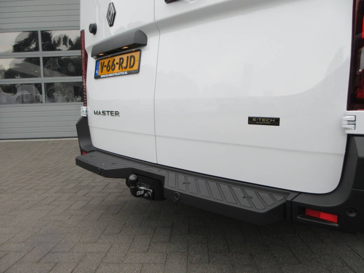 Renault Master Renault MASTER E-TECH T35 L2H2, Extra Long Range 87 kWh, Camera, Apple Carplay, Android.