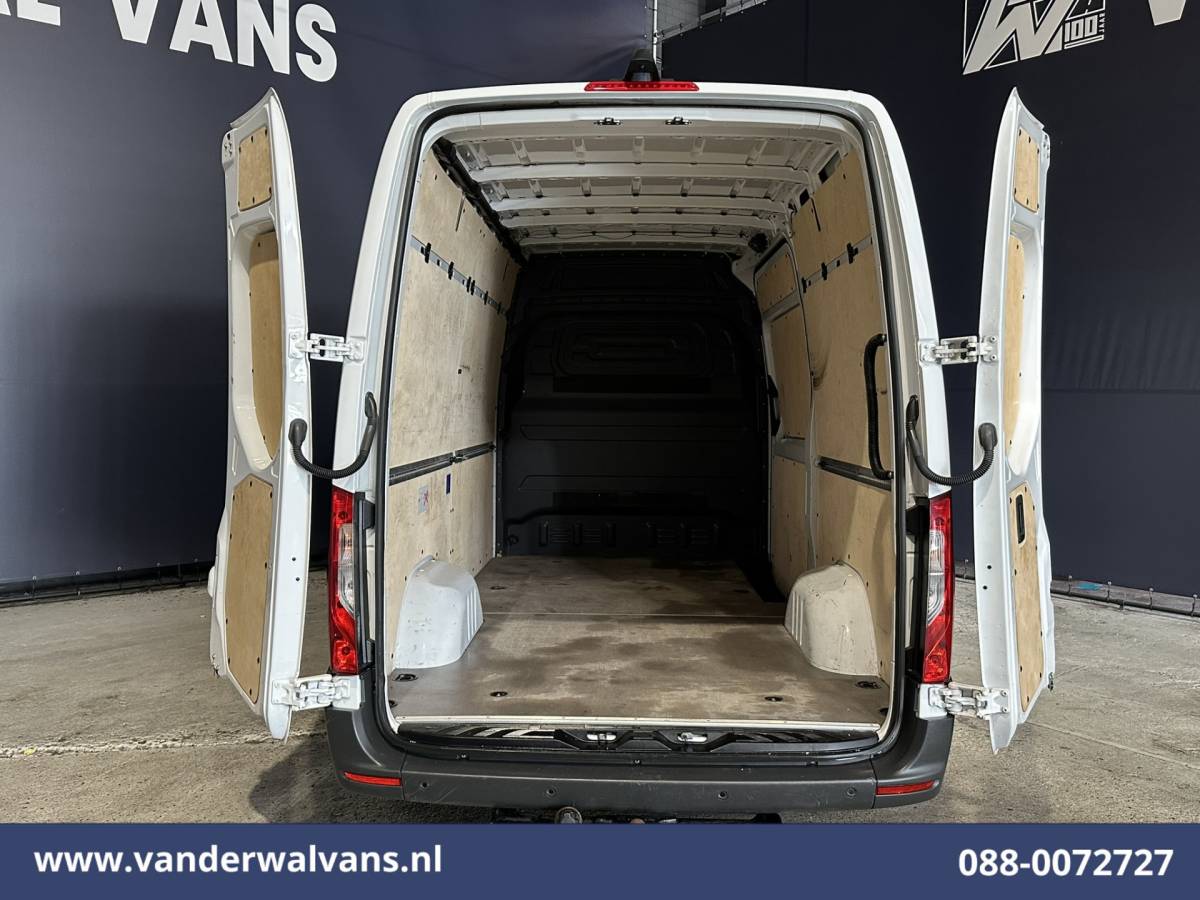 Mercedes-Benz Sprinter Mercedes-Benz Sprinter 317 CDI 170pk L2H2 Euro6 Airco | Camera | Navigatie | Cruisecontrol | Apple Carplay Android Auto, Trekhaak, Parkeersensoren, Bijrijdersbank