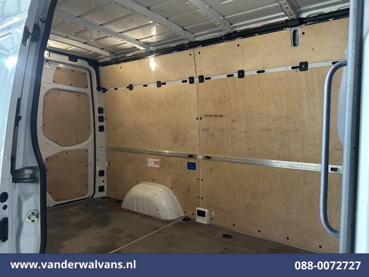Mercedes-Benz Sprinter Mercedes-Benz Sprinter 317 CDI 170pk L2H2 Euro6 Airco | Camera | Navigatie | Cruisecontrol | Apple Carplay Android Auto, Trekhaak, Parkeersensoren, Bijrijdersbank