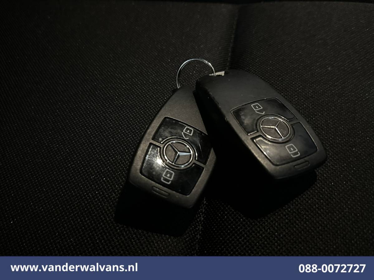 Mercedes-Benz Sprinter Mercedes-Benz Sprinter 317 CDI 170pk L2H2 Euro6 Airco | Camera | Navigatie | Cruisecontrol | Apple Carplay Android Auto, Trekhaak, Parkeersensoren, Bijrijdersbank