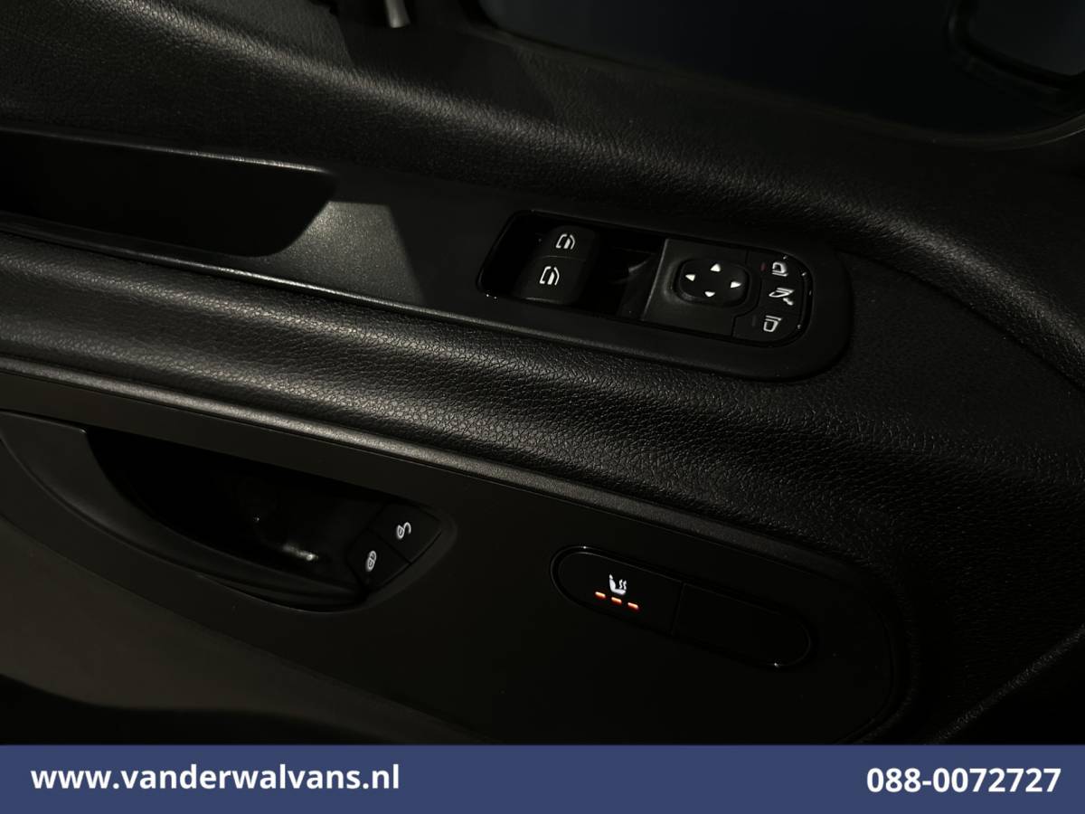 Mercedes-Benz Sprinter Mercedes-Benz Sprinter 317 CDI 170pk L3H2 Euro6 Airco | Camera | Navigatie | Apple Carplay | Trekhaak | Stoelverwarming Android Auto, Parkeersensoren, Bijrijdersbank