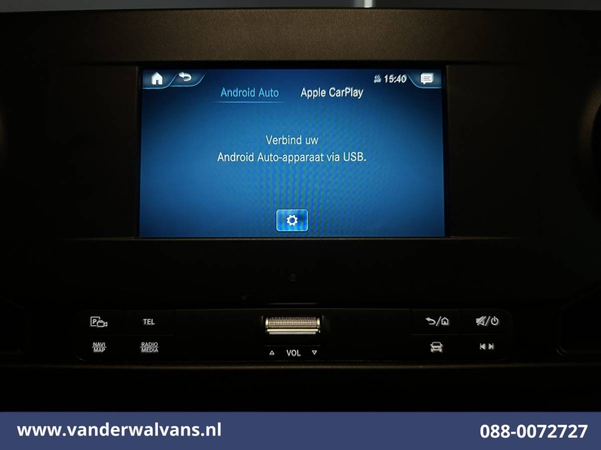 Mercedes-Benz Sprinter Mercedes-Benz Sprinter 317 CDI 170pk L3H2 Euro6 Airco | Camera | Navigatie | Apple Carplay | Trekhaak | Stoelverwarming Android Auto, Parkeersensoren, Bijrijdersbank